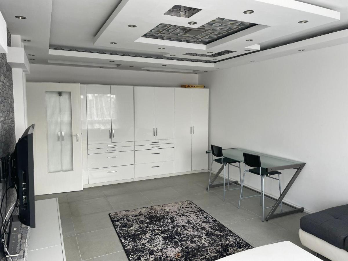 Ismail 2 Zi. Kranichstein Bed & Breakfast